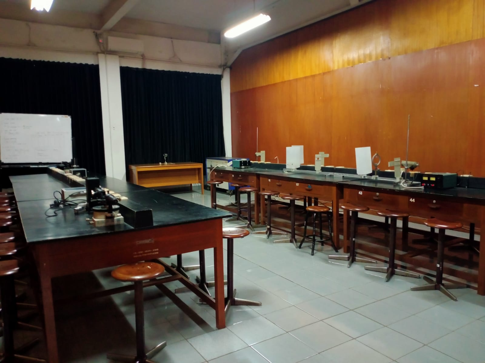 Laboratorium Fisika Dasar foto 4