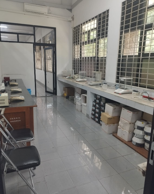 Laboratorium Kimia Dasar foto 5