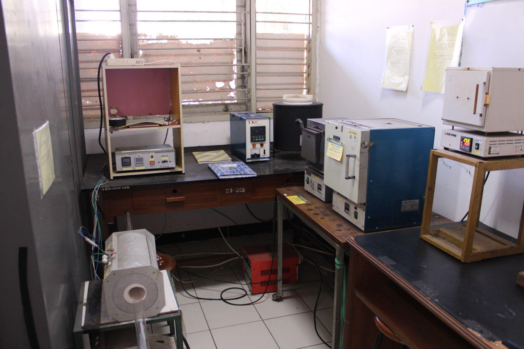 Laboratorium Material Fungsional dan Material Maju foto 2