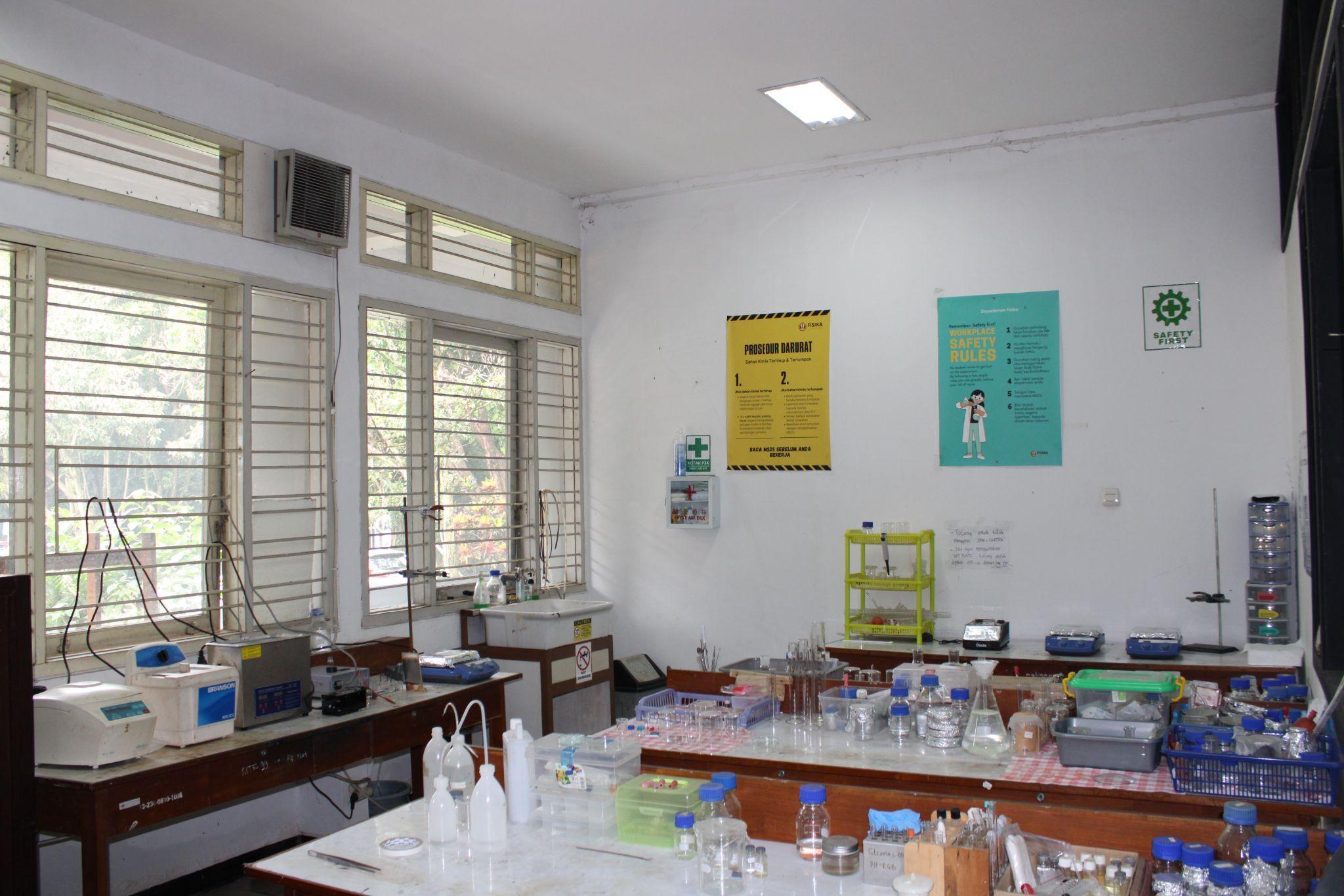 Laboratorium Material Fungsional dan Material Maju foto 7